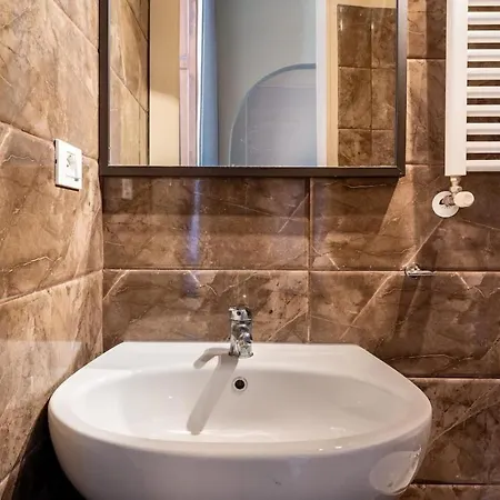 Domus Flaminia With Jacuzzi *